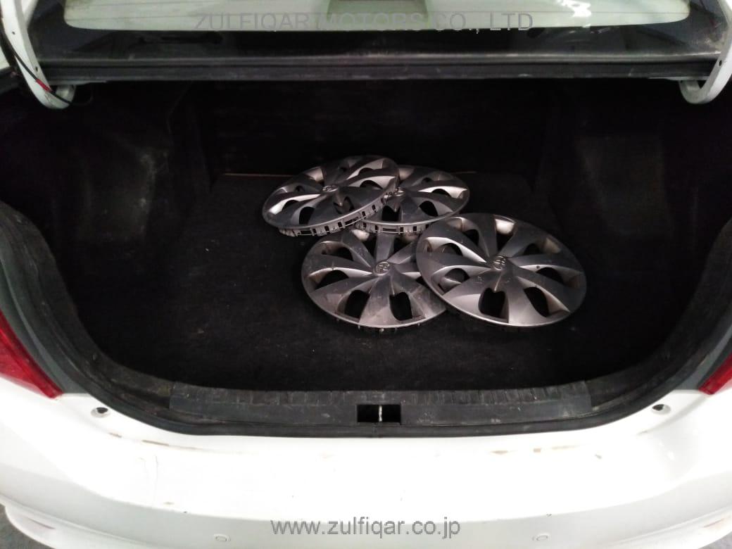 TOYOTA YARIS 2016 Image 8