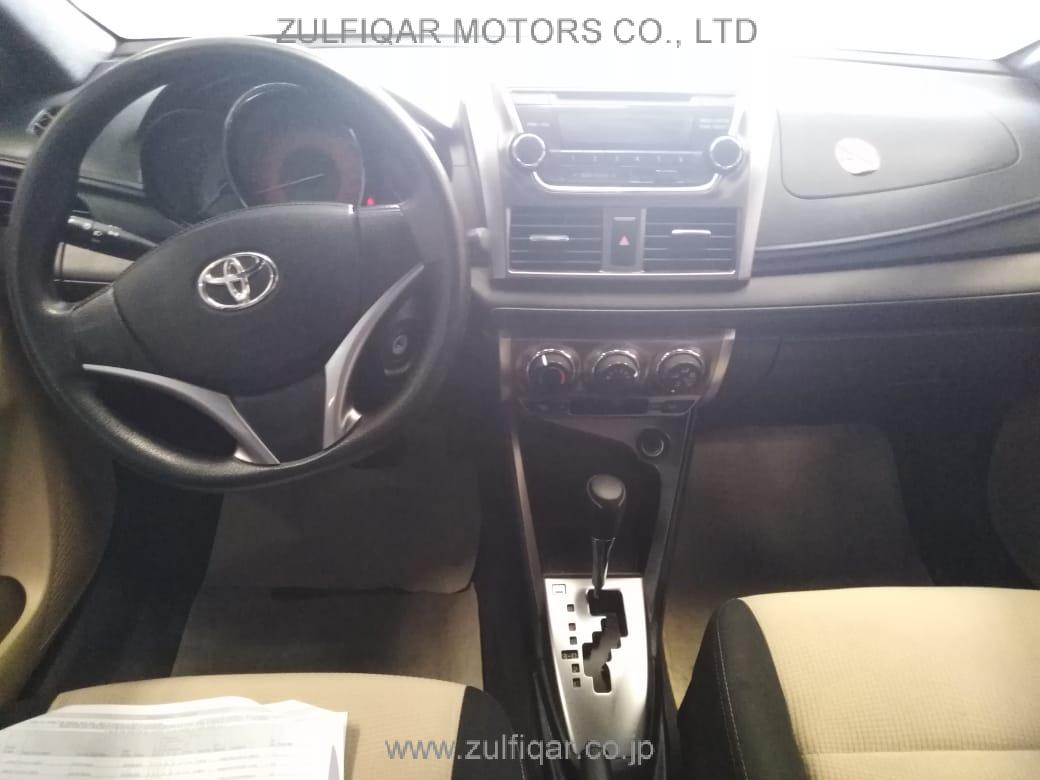 TOYOTA YARIS 2015 Image 2
