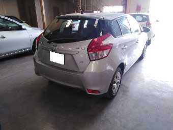 TOYOTA YARIS 2015 Image 6