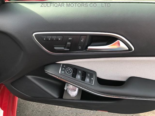 MERCEDES BENZ A CLASS 2015 Image 11