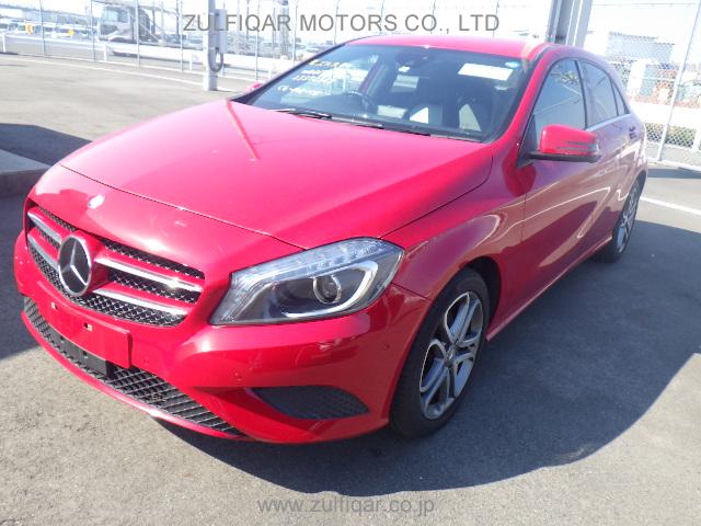 MERCEDES BENZ A CLASS 2015 Image 4