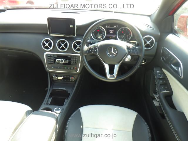 MERCEDES BENZ A CLASS 2015 Image 8