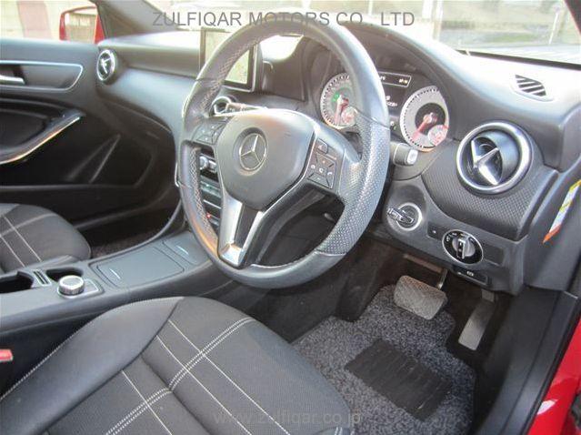 MERCEDES BENZ A CLASS 2014 Image 3