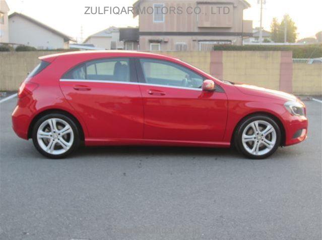 MERCEDES BENZ A CLASS 2014 Image 6