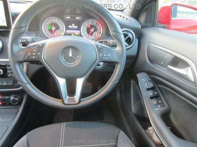 MERCEDES BENZ A CLASS 2014 Image 9