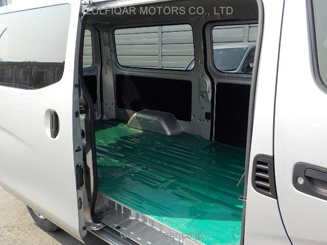 NISSAN NV350 CARAVAN 2013 Image 10