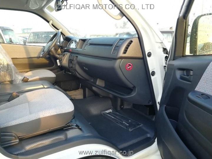 TOYOTA HIACE WAGON 2018 Image 9