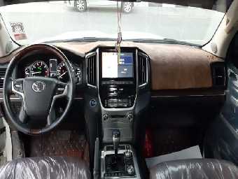 TOYOTA LAND CRUISER 2017 Image 2