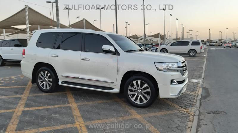 TOYOTA LAND CRUISER 2017 Image 4