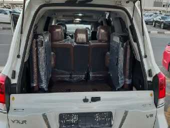 TOYOTA LAND CRUISER 2017 Image 6