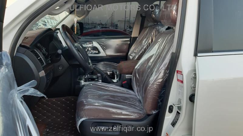 TOYOTA LAND CRUISER 2017 Image 8