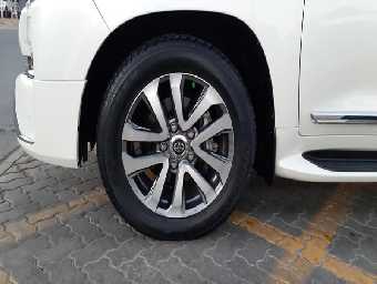 TOYOTA LAND CRUISER 2017 Image 9
