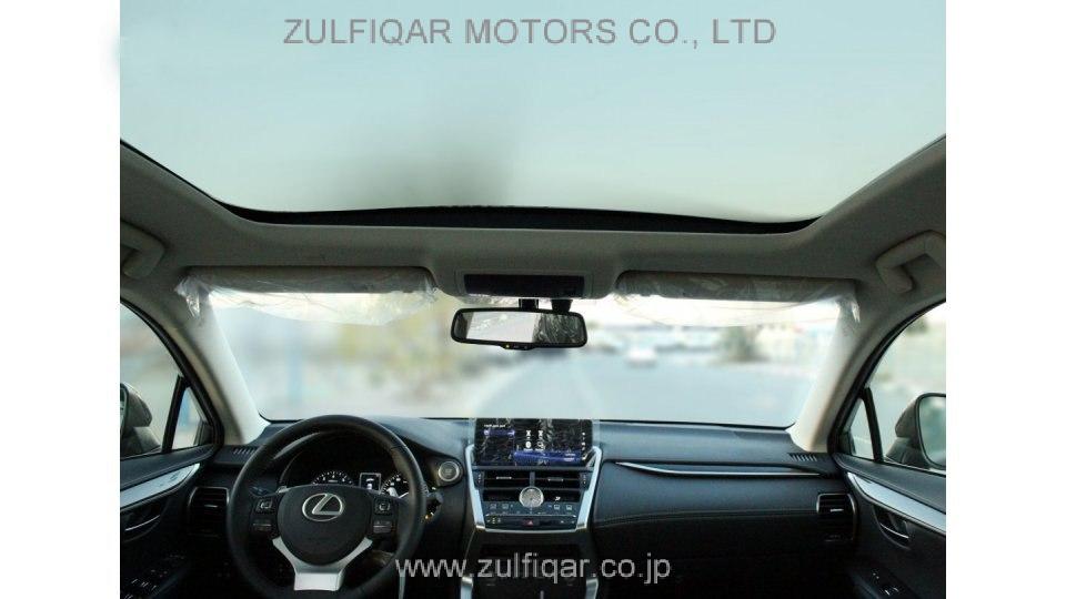 LEXUS NX 300 2018 Image 2