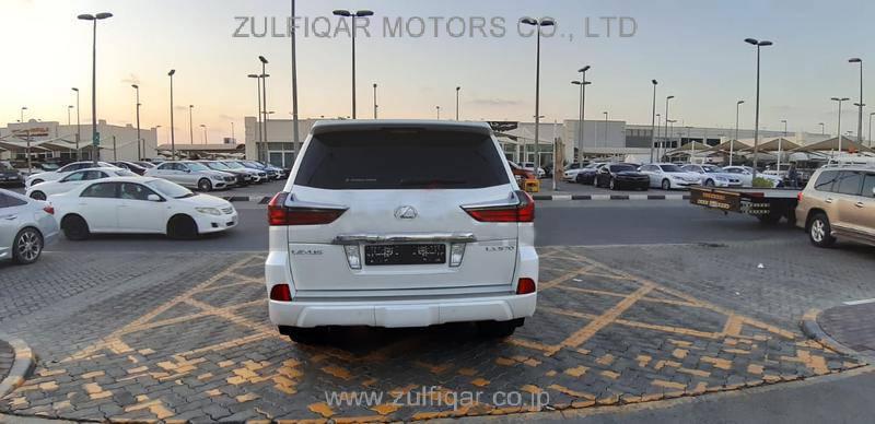 LEXUS LX 570 2017 Image 3