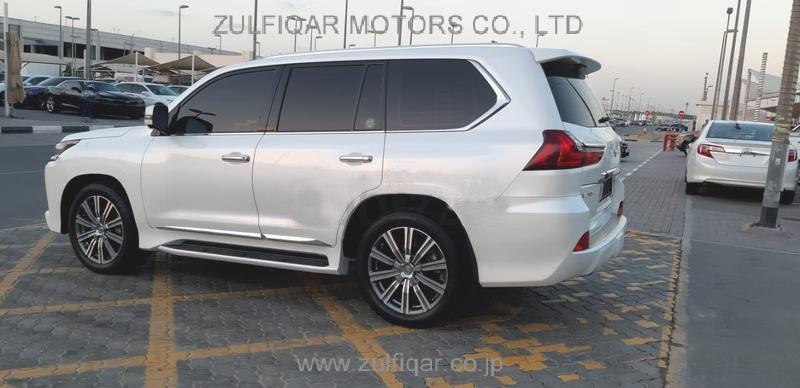 LEXUS LX 570 2017 Image 4