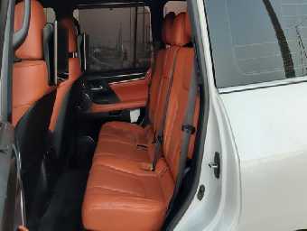 LEXUS LX 570 2017 Image 8