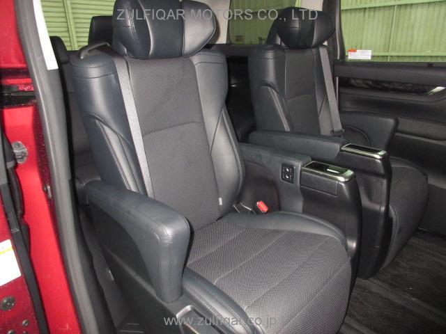 TOYOTA ALPHARD 2018 Image 9