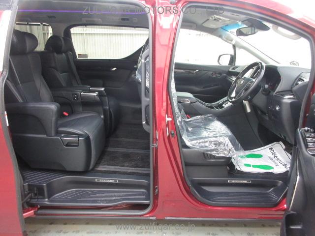 TOYOTA ALPHARD 2018 Image 10