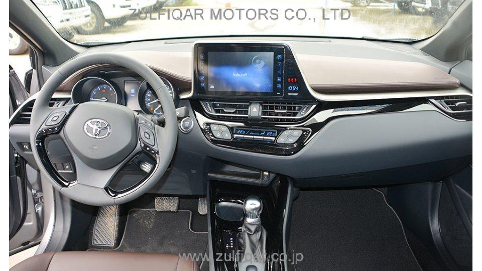 TOYOTA C-HR 2019 Image 2