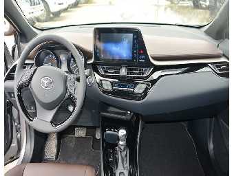 TOYOTA C-HR 2019 Image 2