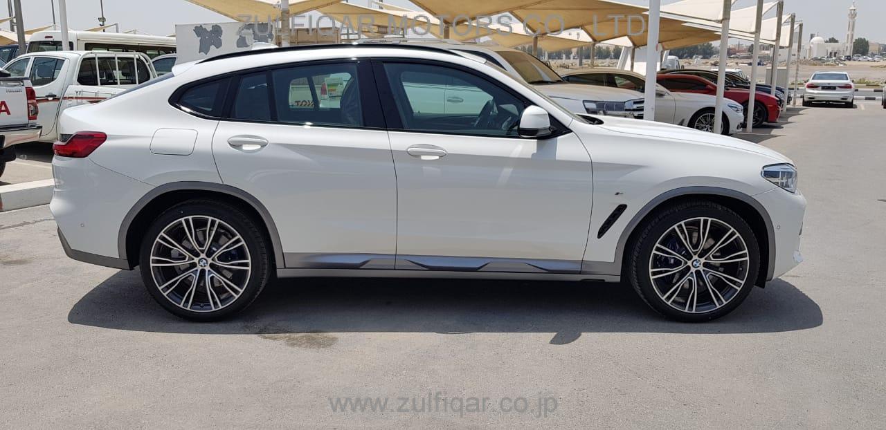 BMW X4 2019 Image 8