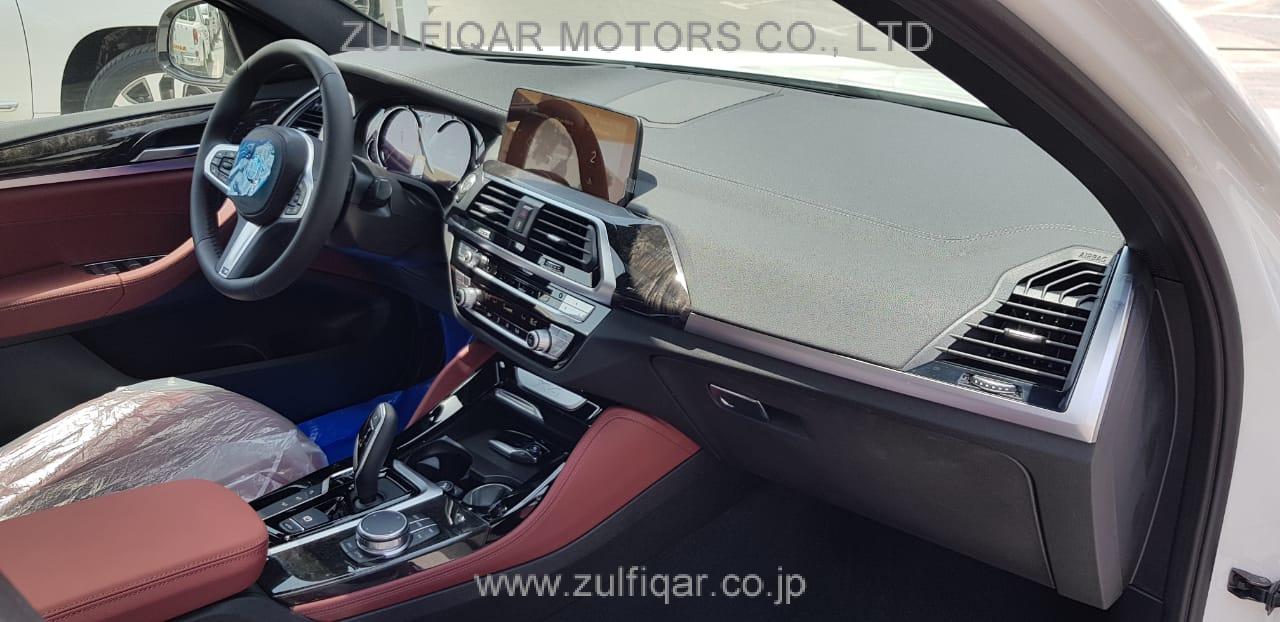 BMW X4 2019 Image 10