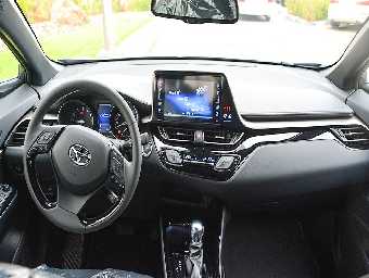 TOYOTA C-HR 2019 Image 2