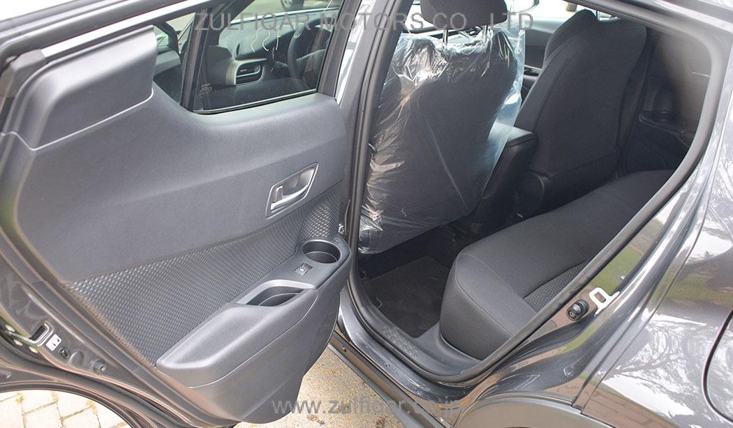 TOYOTA C-HR 2019 Image 11