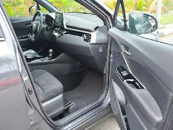 TOYOTA C-HR 2019 Image 13