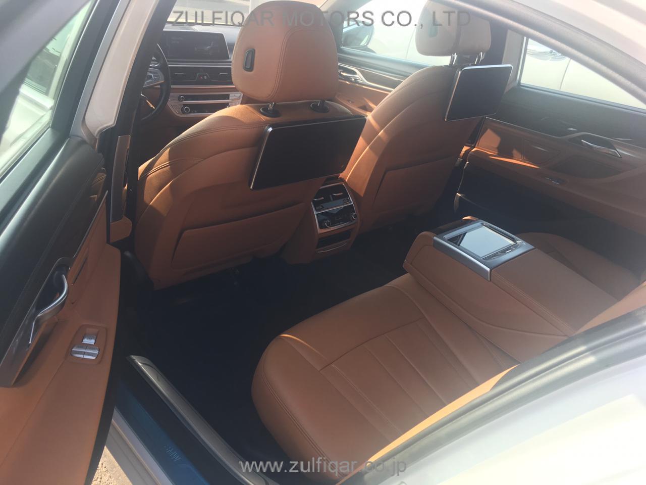 BMW 7 SERIES 2017 Image 9