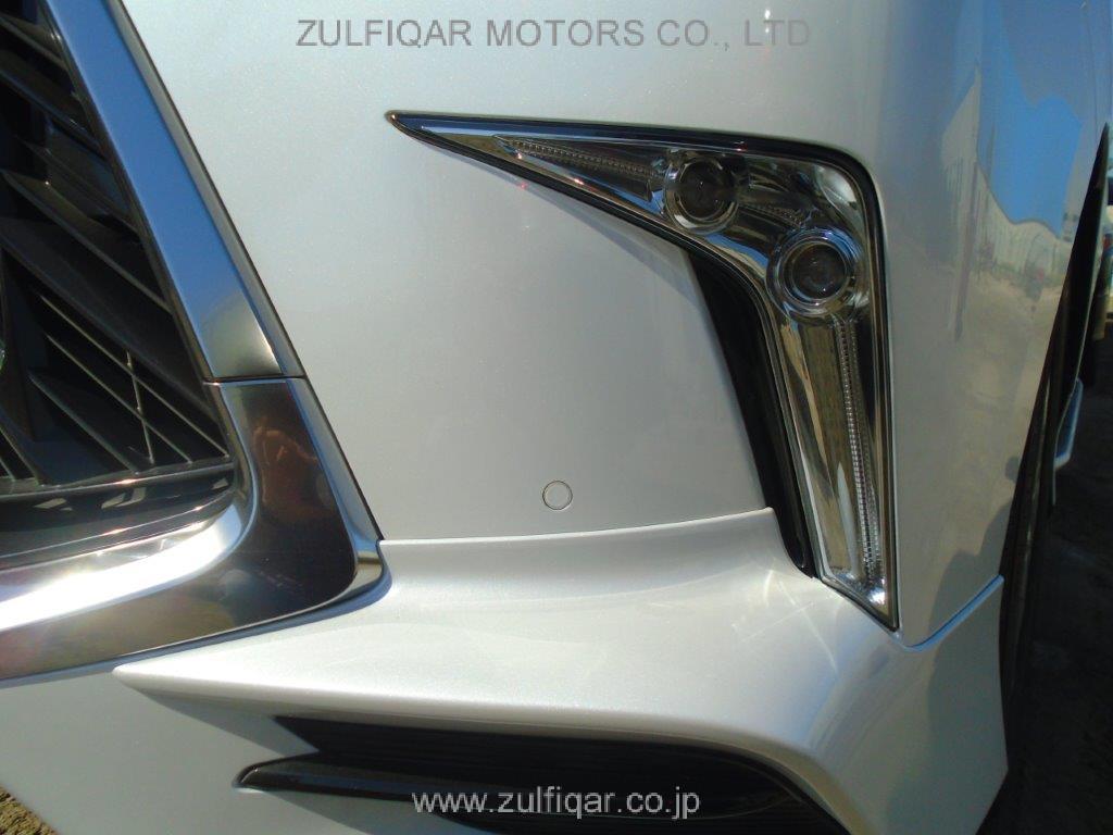 LEXUS LX 570 2019 Image 12