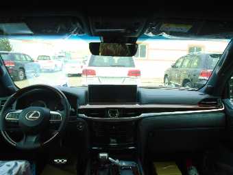 LEXUS LX 570 2019 Image 2