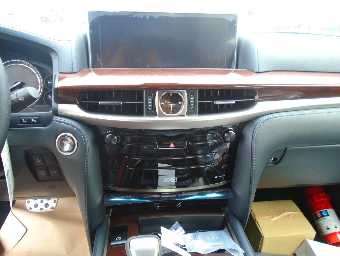 LEXUS LX 570 2019 Image 4