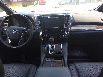 TOYOTA ALPHARD 2019 Image 2