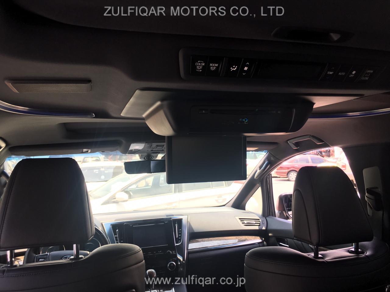 TOYOTA ALPHARD 2019 Image 9