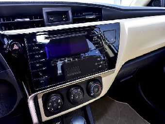 TOYOTA COROLLA 2017 Image 10