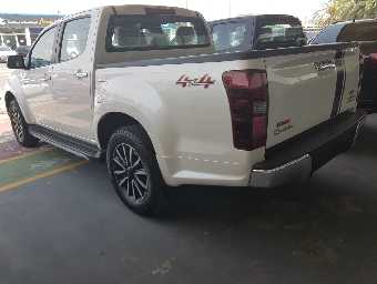ISUZU D-MAX 2019 Image 2