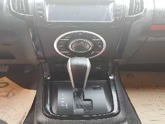 ISUZU D-MAX 2019 Image 8