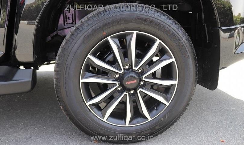 ISUZU D-MAX 2019 Image 8