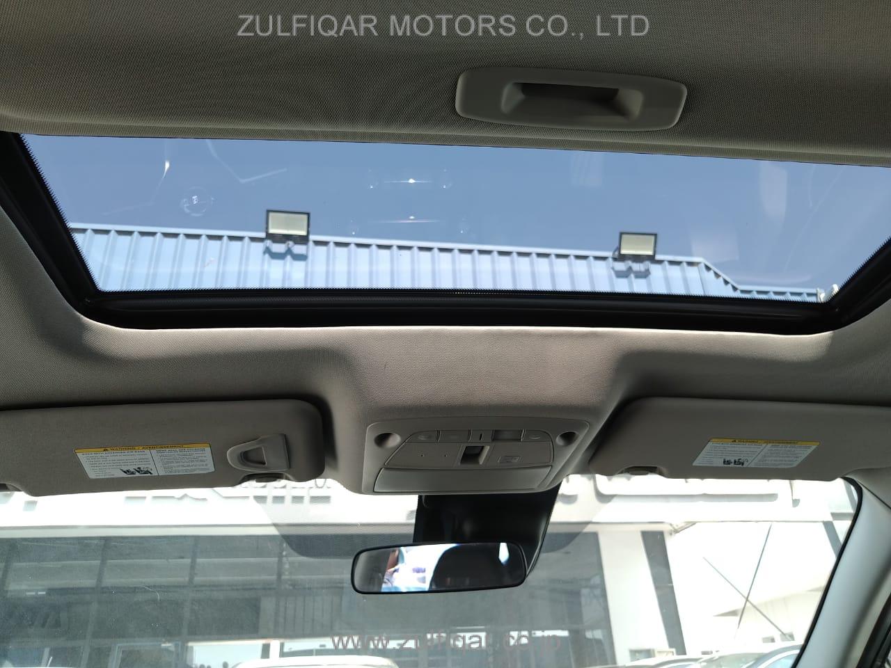 NISSAN ROGUE 2018 Image 11