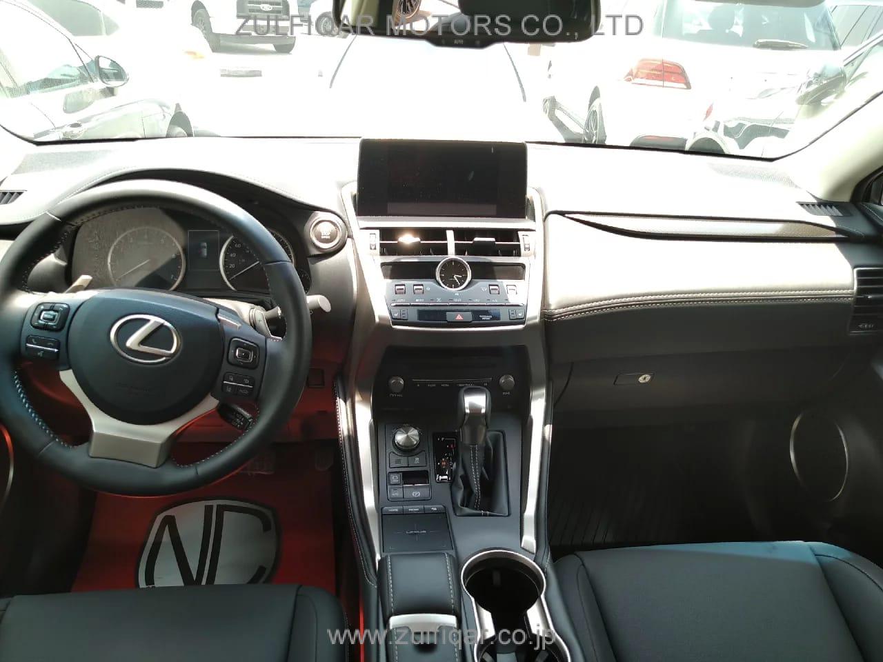 LEXUS NX 2019 Image 2