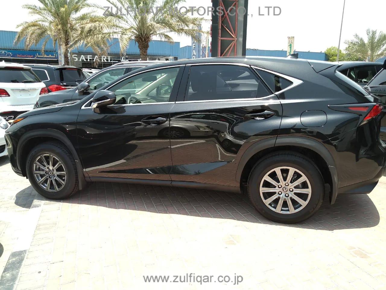 LEXUS NX 2019 Image 8