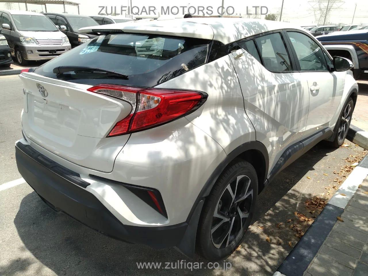 TOYOTA C-HR 2018 Image 4
