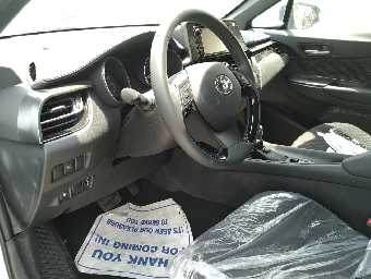 TOYOTA C-HR 2018 Image 10