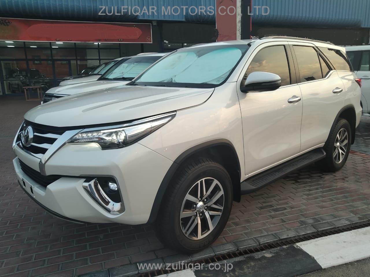 TOYOTA FORTUNER 2018 Image 4