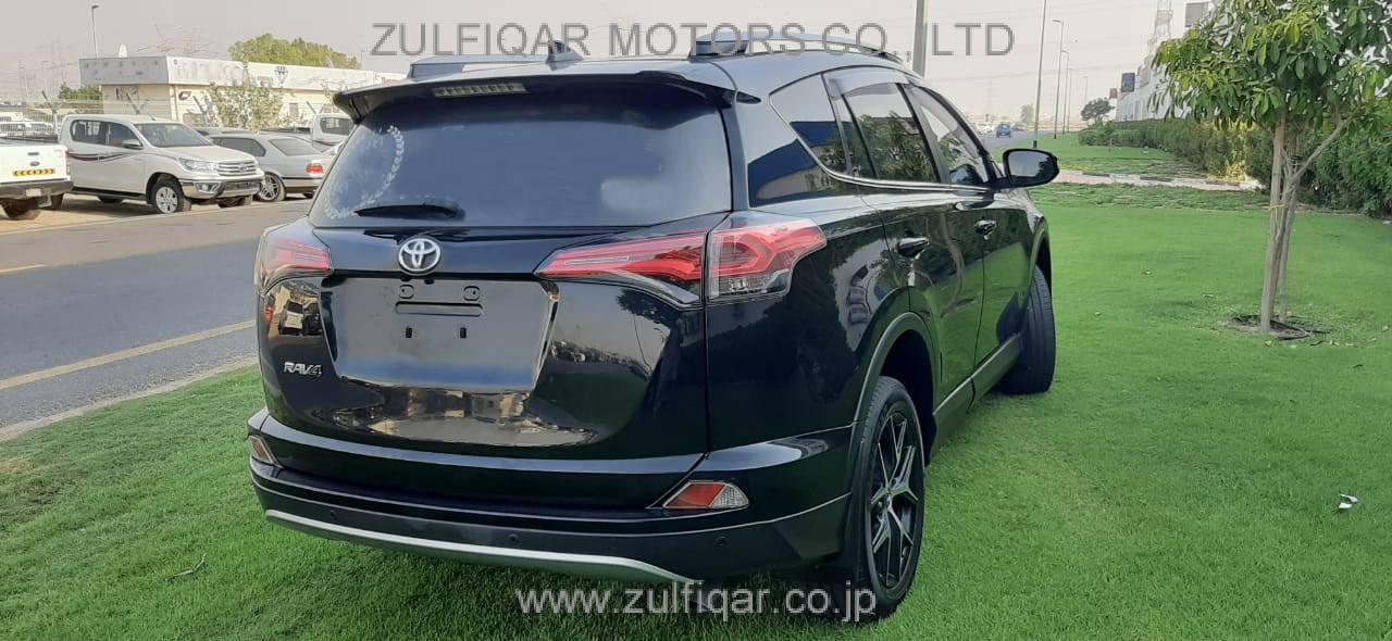 TOYOTA RAV-4 2017 Image 6