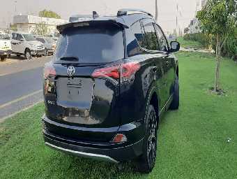 TOYOTA RAV-4 2017 Image 6