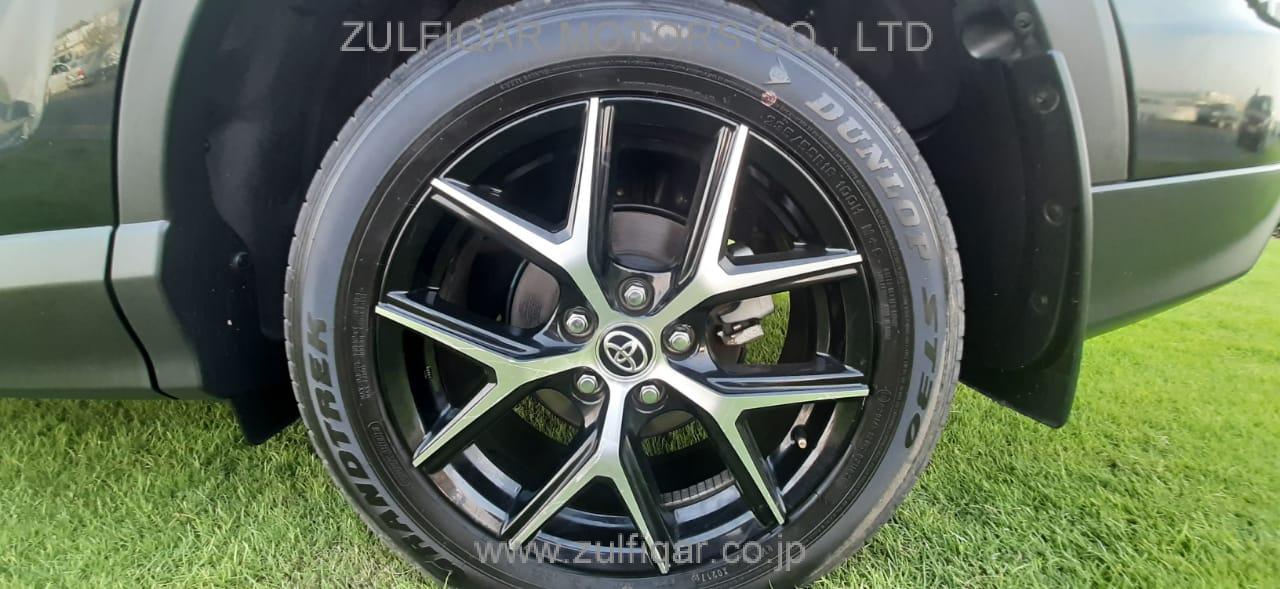 TOYOTA RAV-4 2017 Image 10