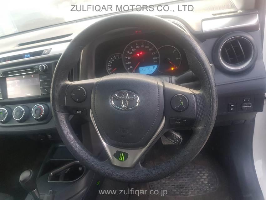 TOYOTA RAV-4 2016 Image 9