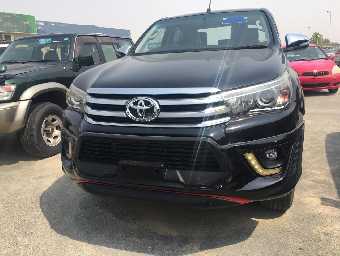 TOYOTA HILUX 2017 Image 1